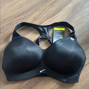 NWT Nike High-Impact Sports Bra